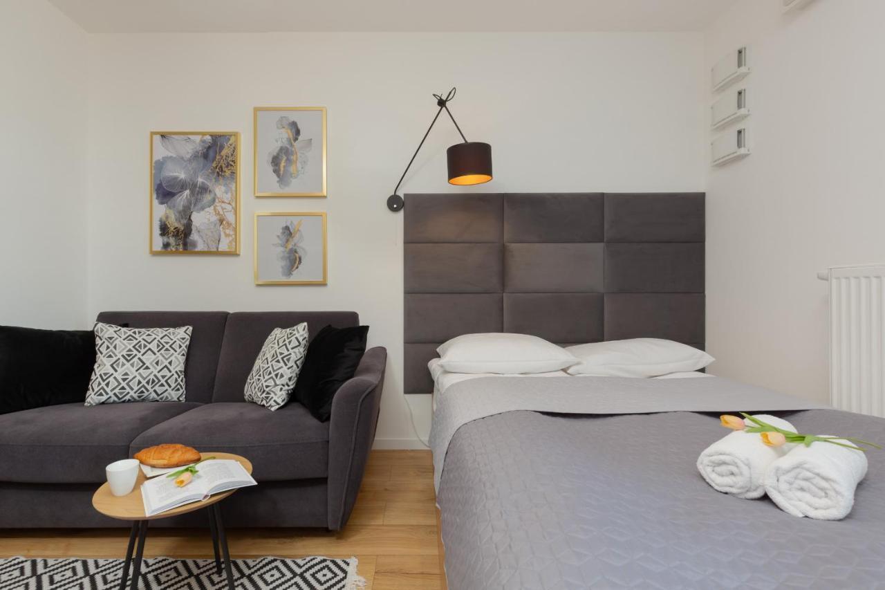 Warsaw Praga Kokoryczki Apartments With Parking By Noclegi Renters المظهر الخارجي الصورة