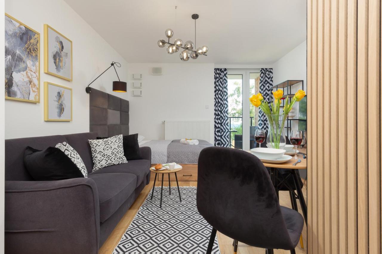 Warsaw Praga Kokoryczki Apartments With Parking By Noclegi Renters المظهر الخارجي الصورة