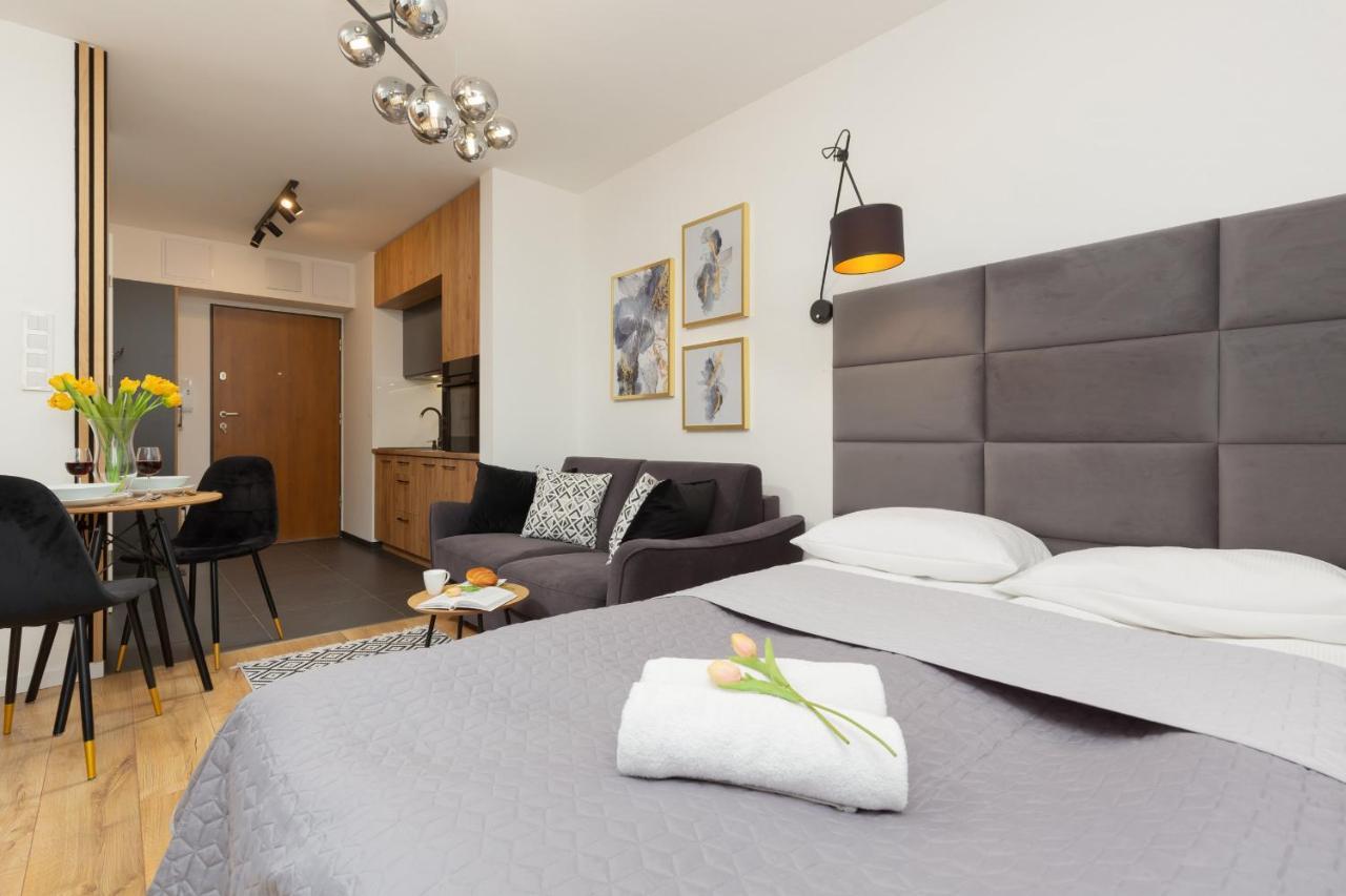 Warsaw Praga Kokoryczki Apartments With Parking By Noclegi Renters المظهر الخارجي الصورة